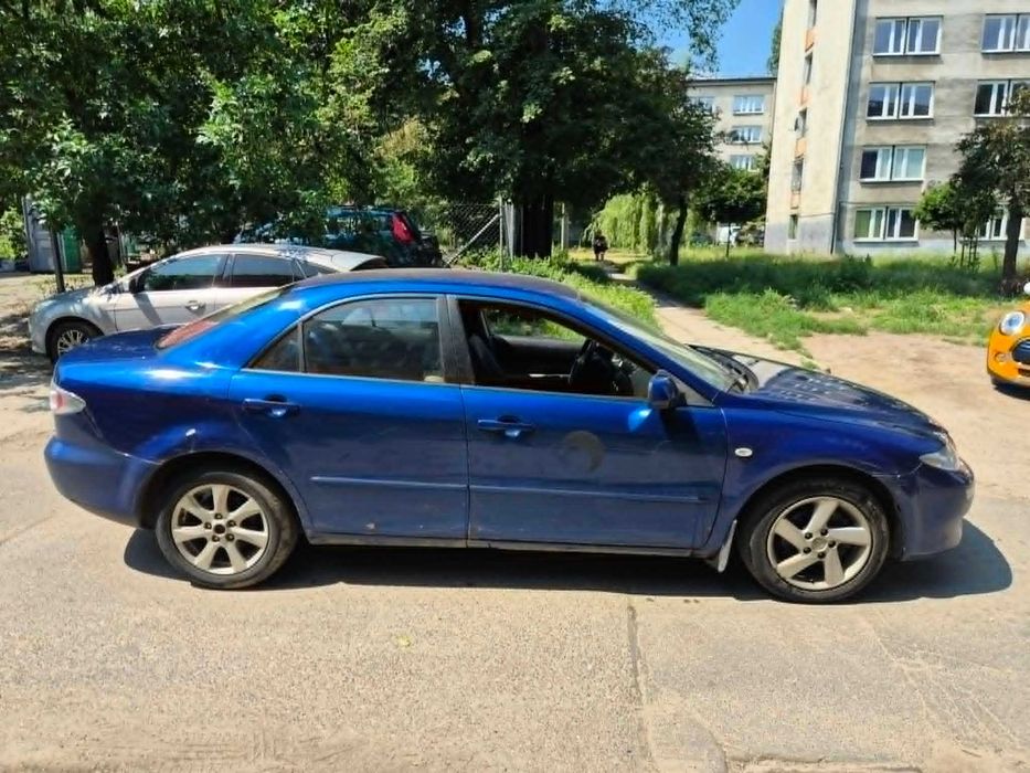 Samochód  mazda 6