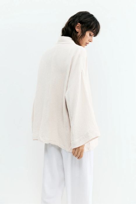Крепове кімоно бренду pullandbear