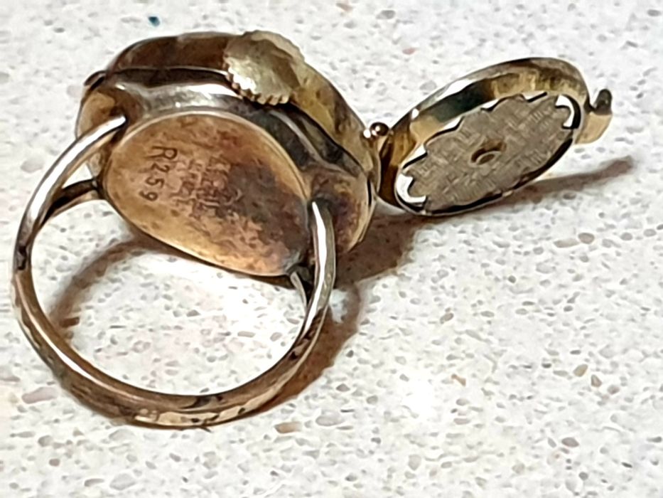 Raro antigo anel de relógio EMEWO com plaque  de ouro