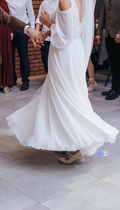 Suknia ślubna dla niskiej kobiety