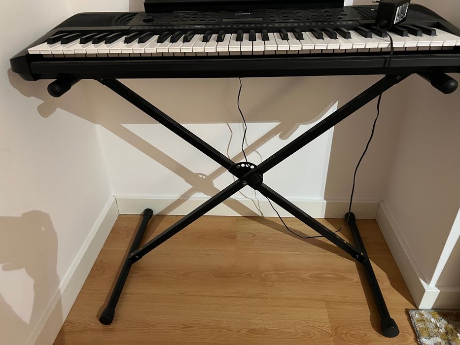 Teclado Yamaha psr-E273