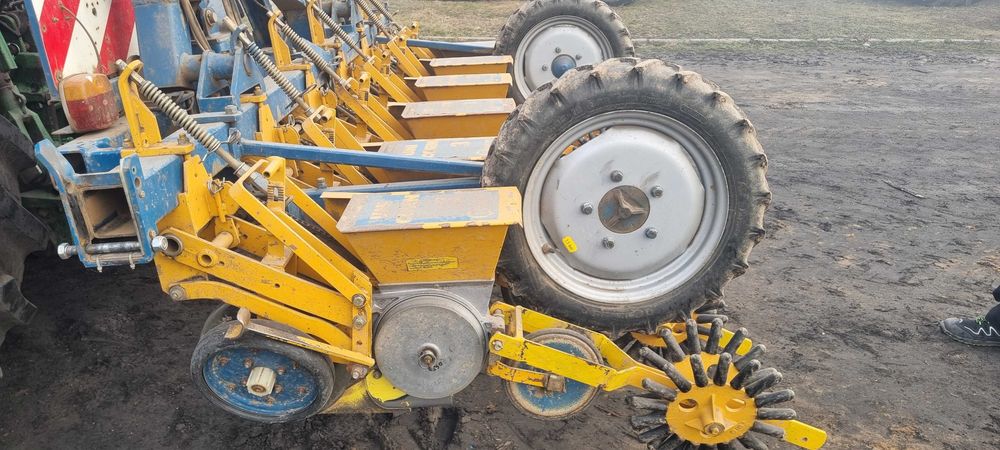 Siewnik do buraków Kleine Unicorn 3 talerzowy