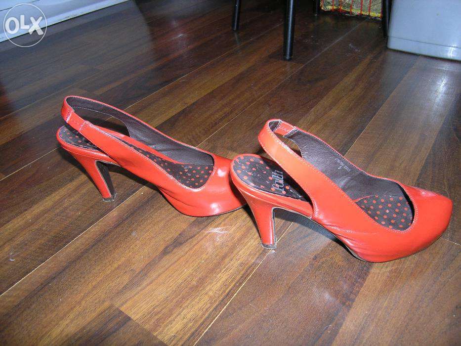 Buty damskie lakierowane 38