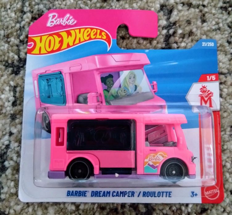 Hot Wheels BARBIE Dream Camper
