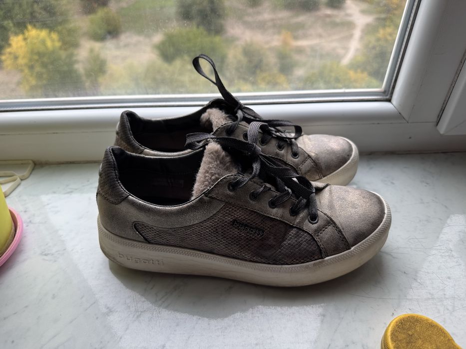 Кеди жіночі кросівки bugatti