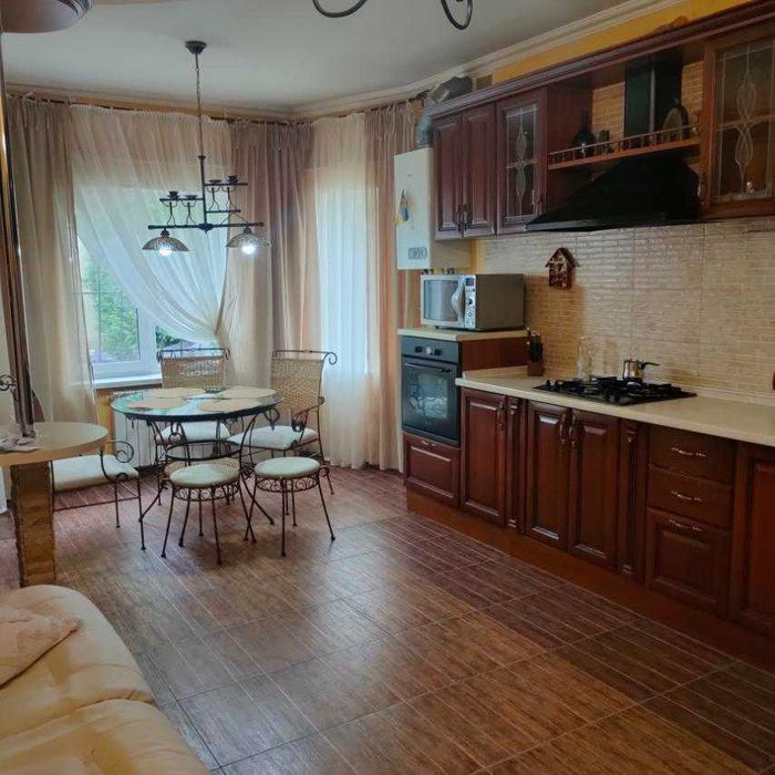 Продаж приватного будинку на Дачі Ковалевського