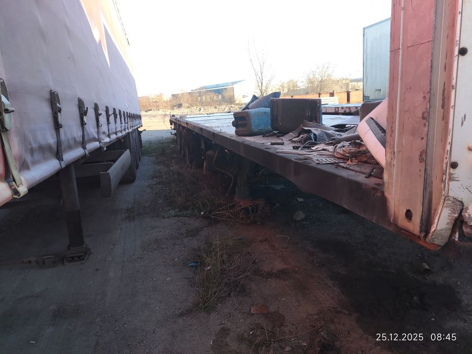 Полуприцеп платформа  Shmiths