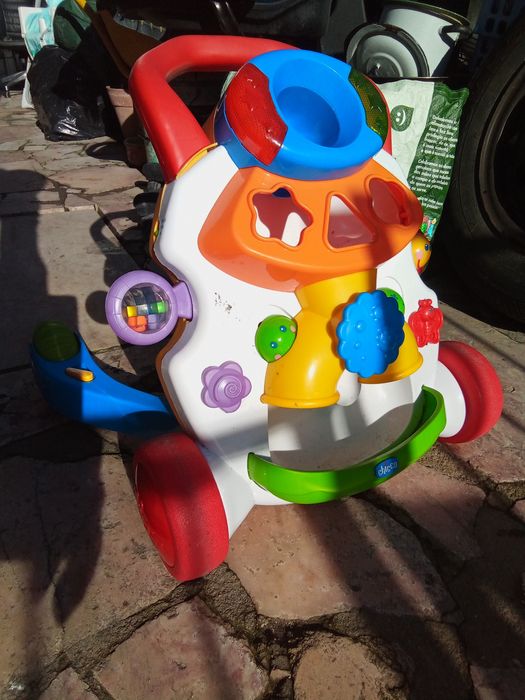 €€€ Chicco Activity Walker (ou Andarilho de Atividades Chicco)