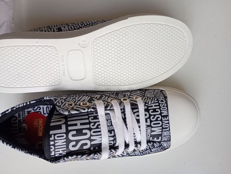 Кеди жіночі love moschino