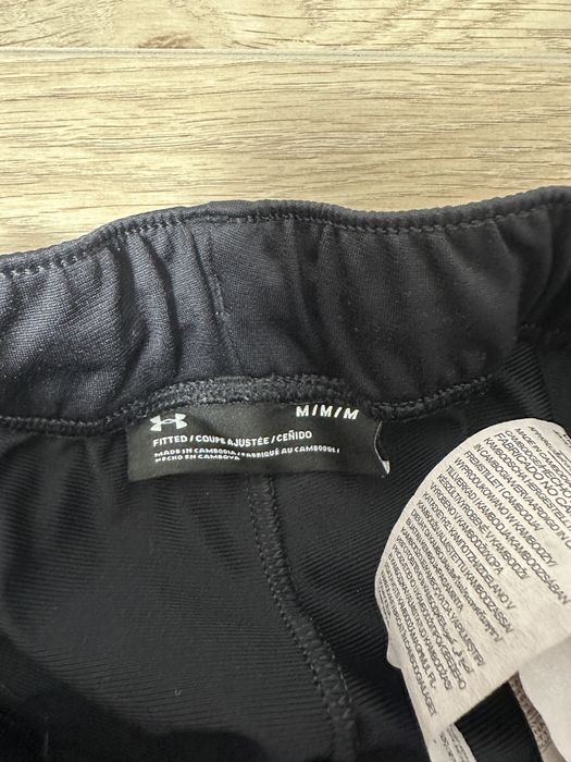 Костюм від бренду Under Armour