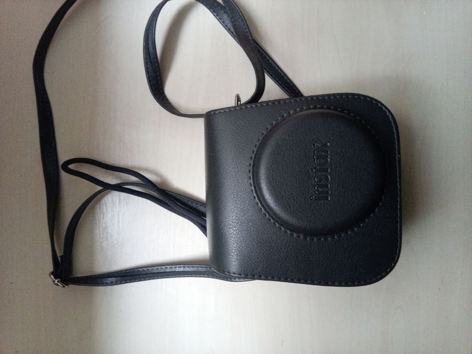 Продам Fujifilm Instax Mini 11