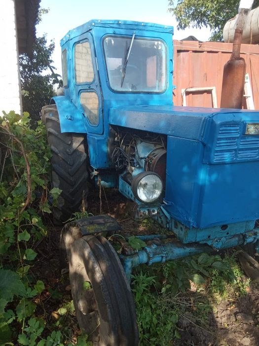 Трактор колісний