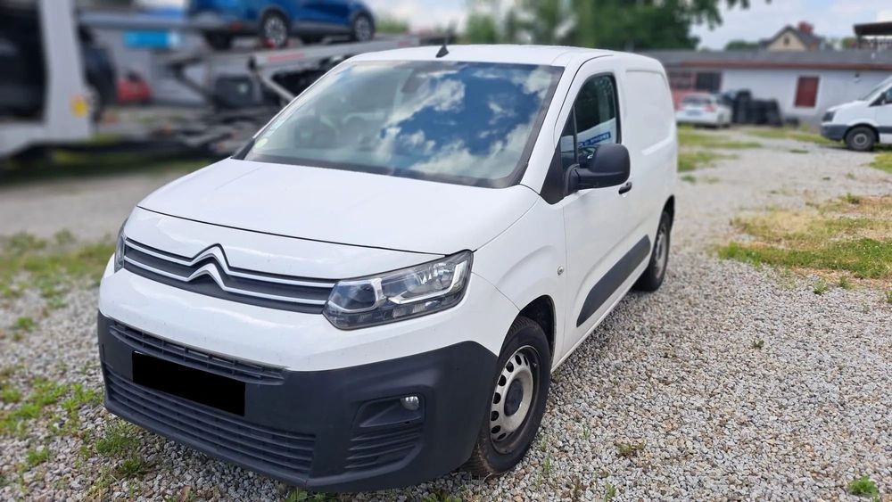 Citroën Berlingo 1.5 DCI 130 KM pojemny praktyczny