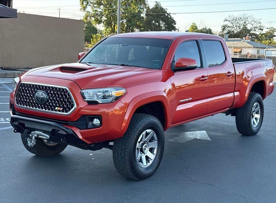 Toyota Tacoma      2019