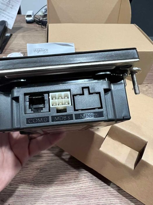 Платіжний термінал Ingenico IUC250 і клавіатура IUP250 з MDB