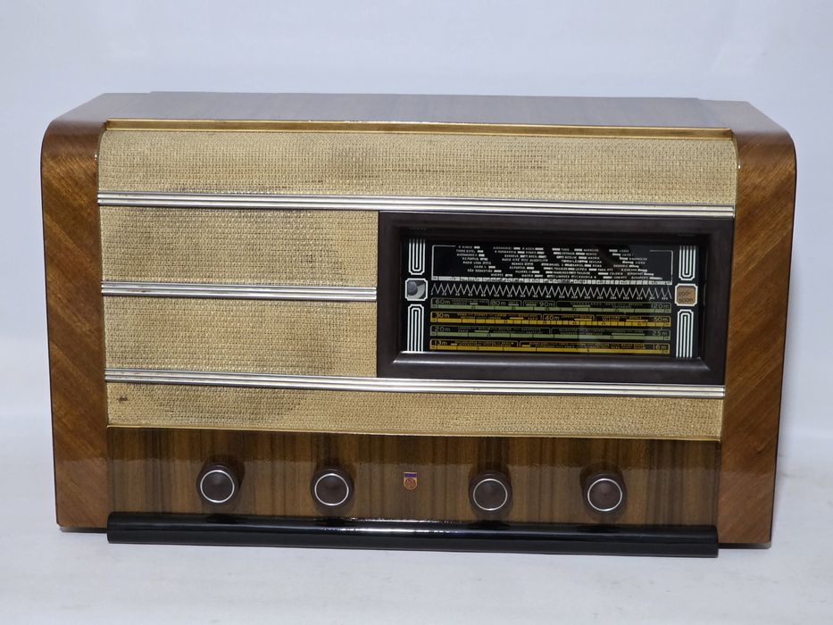 Rádio antigo reparado Philips