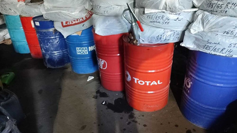 залишки масла  мастило з бочок 10w40 LIQUI MOLY, Olf Total shell