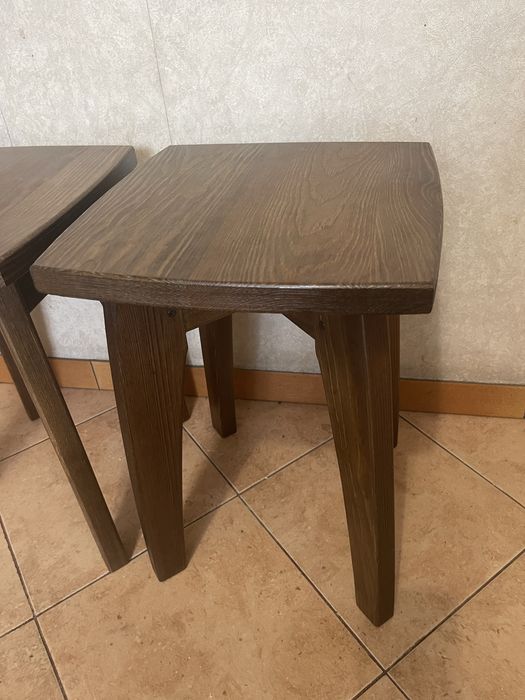 Табуретки деревʼяні, табуретки