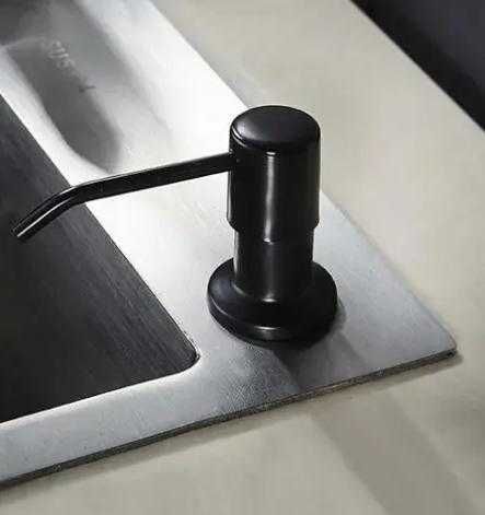 Дозатор диспенсер для жидкого мыла встраиваемый 300мл врезной черный