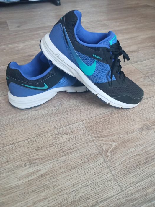 Кросівки Nike 42 розмір ( 27 см)