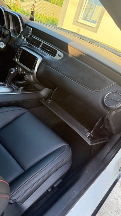 Продаю Chevrolet Camaro RS