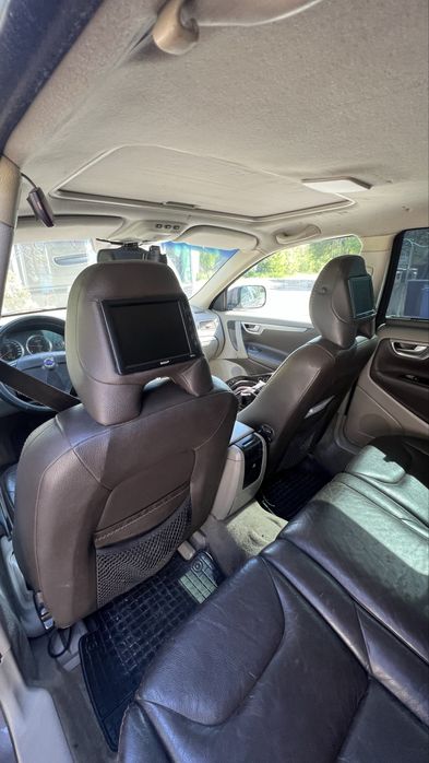 Volvo xc 70  в україні , під військових