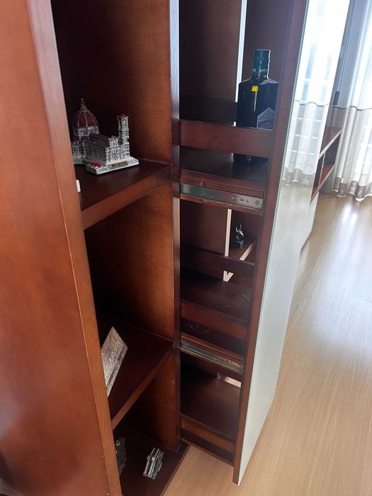 Bar / móvel de sala – excelente arrumação