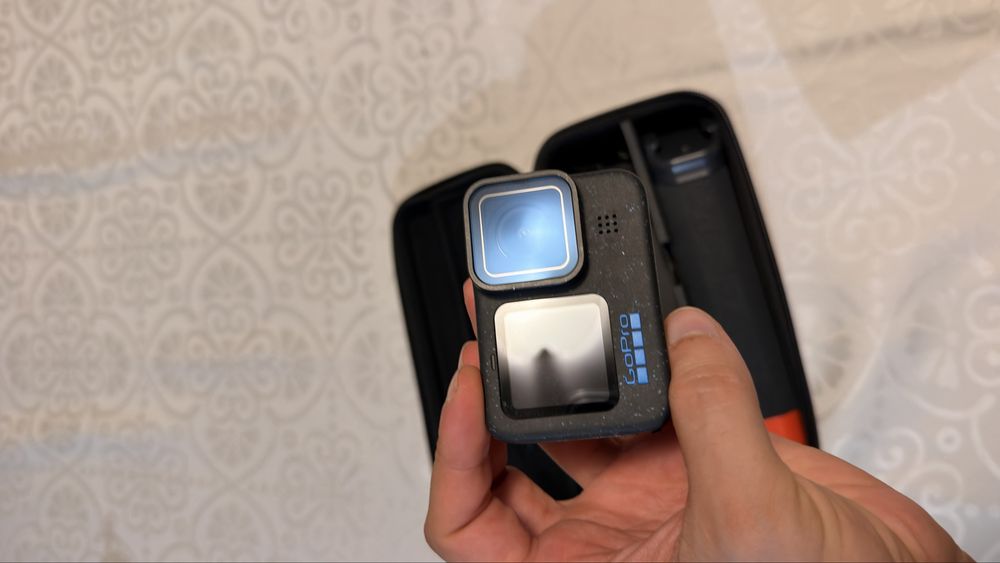 Bundle GOPRO HERO 12 Preto (5.3K - 27 MP - Wi-Fi e Bluetooth) + Punho + Bateria
