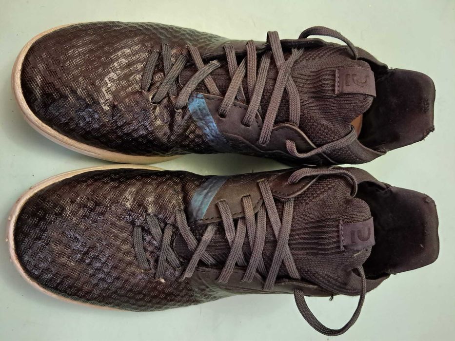 Кроссовки kipsta  оригинал  РАЗМЕР 39