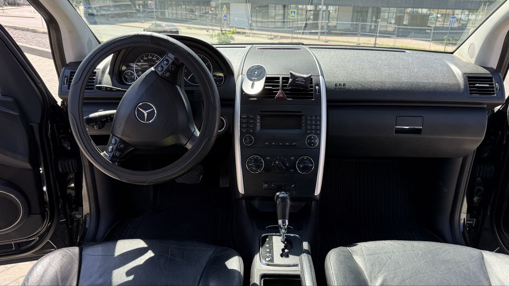 Продається автомобіль
