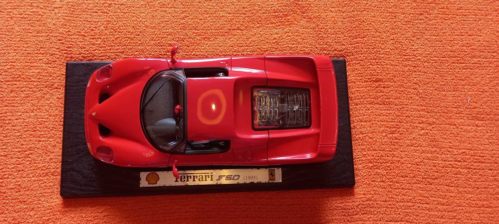 Carro Ferrari F50 (1995)