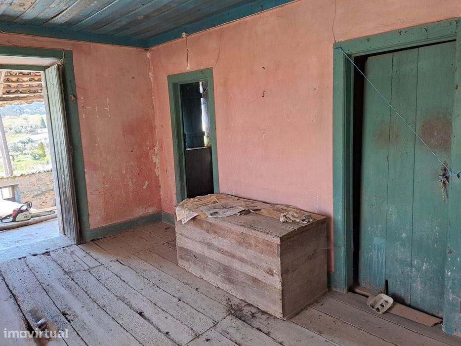 Moradia T2 para reconstrução - Semide