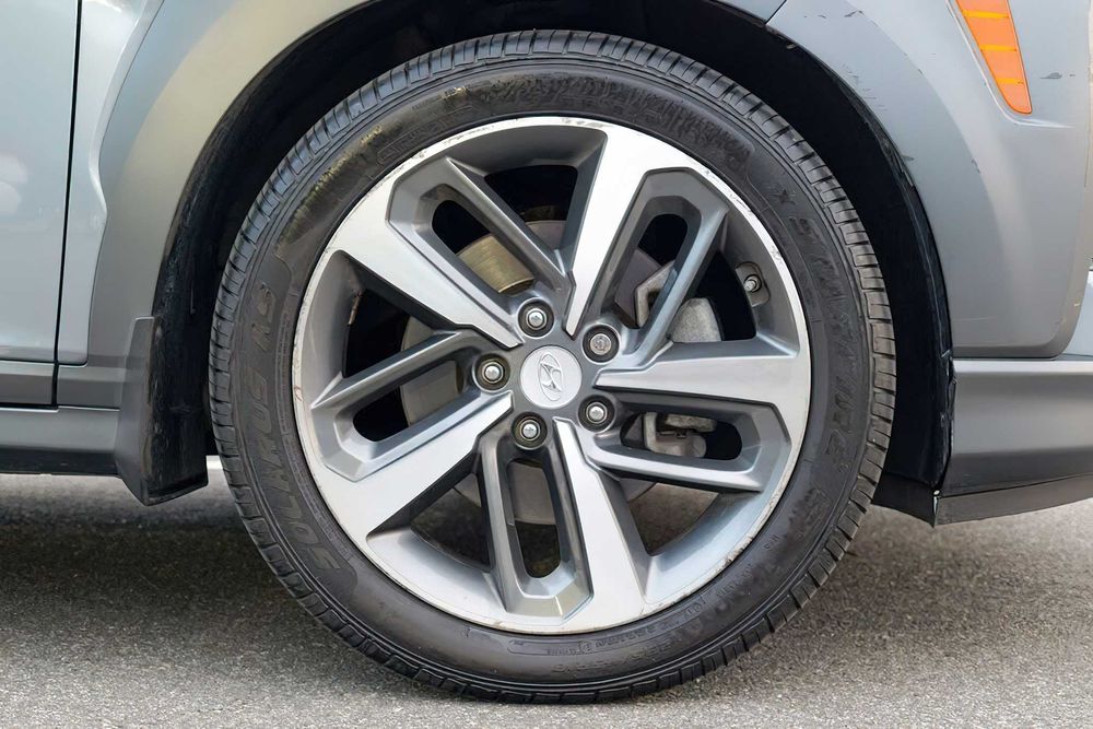 Hyundai Kona      2019