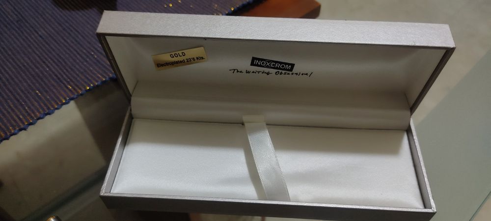 Caneta esferográfica Inoxcrom23,6 Kts eletroplacada em ouro.