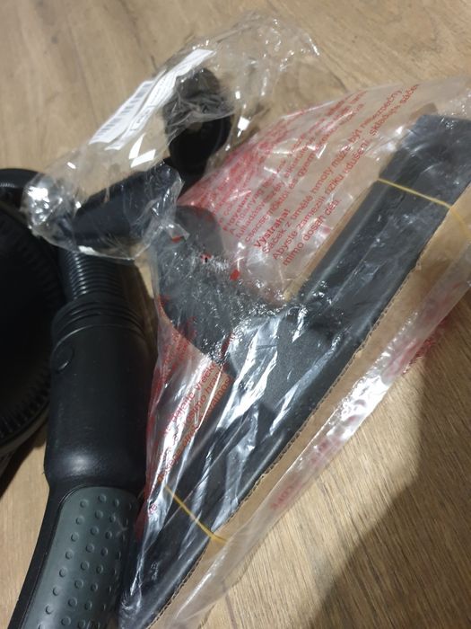 Odkurzacz bezworkowy AmazonBasics 16H-71EU4 2,5 l 700 W