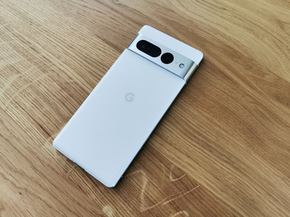 Telefon  smartfon Google Pixel 7 pro 12 / 128GB  wada