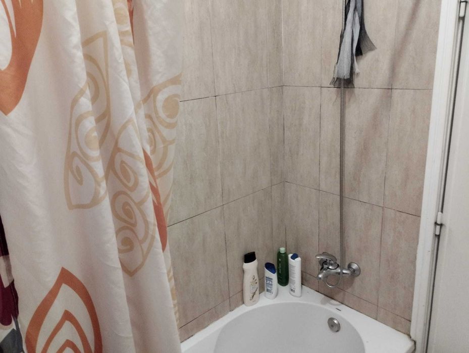 Aluga- se Quarto Rua de Castro Matoso