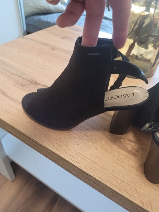 Sandały Lasocki  stan bdb.