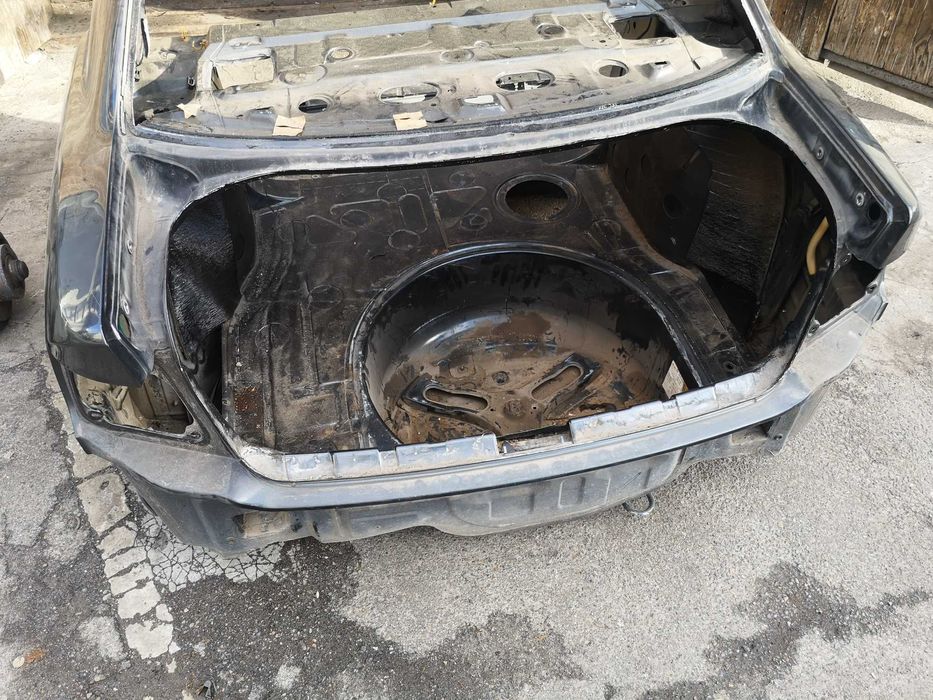 Кузов Audi A4 B5 задняя часть кузовщина четверть половина ауди