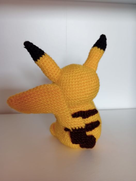 Pikachu - boneco amigurumi 15 cm