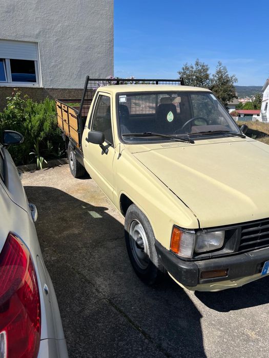 Carrinha Toyota Hilux 2.4 D