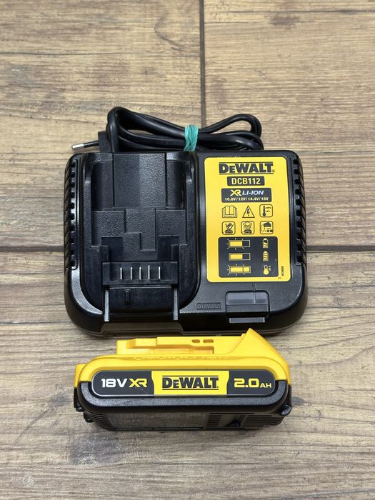 [Zestaw zasilający DeWalt] Akumulator 18V 2 Ah 2023r. | ładowarka DCB112