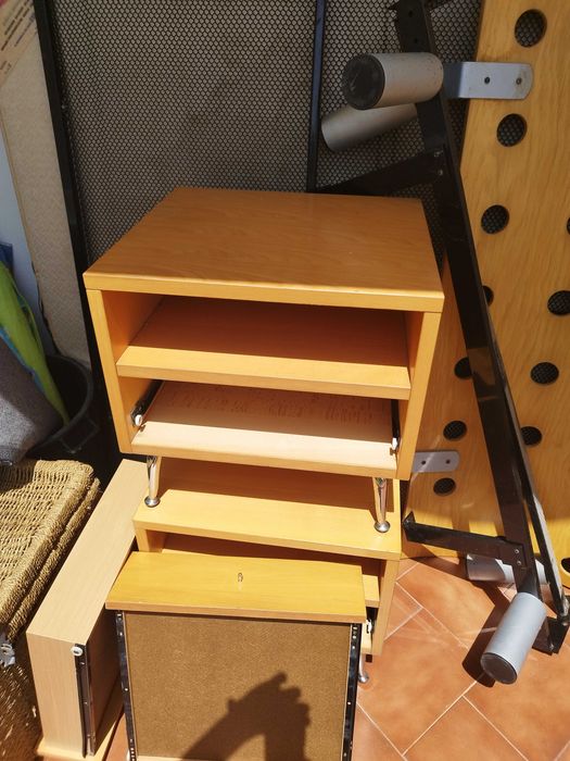 Mobília de Cama completa com colchão estrutura 2 mesas cabeceiras e cômoda
