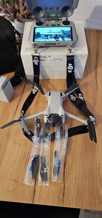 Dron DJI Mini 3 Fly more combo. Zestaw. Możliwa zamiana za PS5