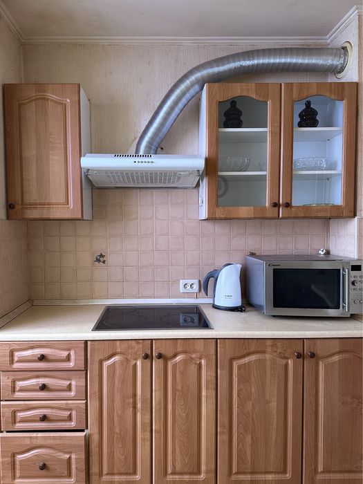 Сдам светлую уютную квартиру район Южного рынка