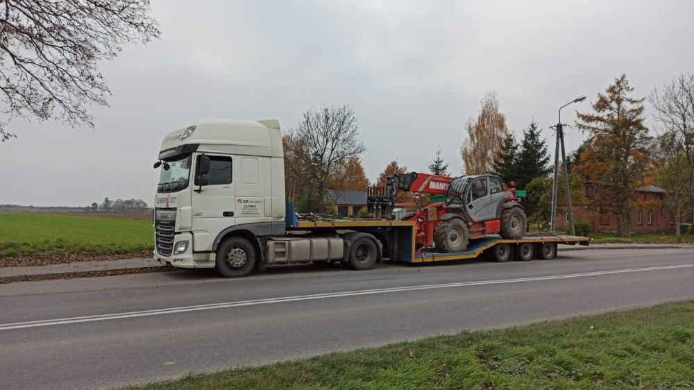 Wynajem naczepy niskopodwoziowej transport ciągników siodłowych maszyn
