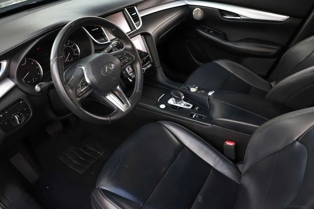Infiniti QX50 Essential      2019