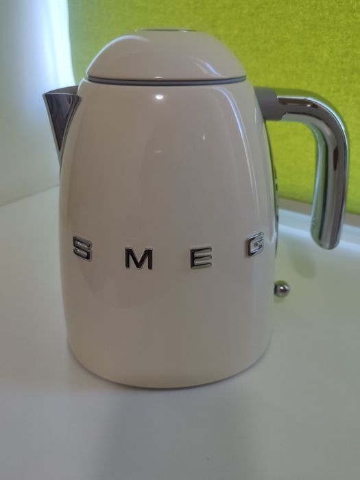 Електрочайник SMEG
