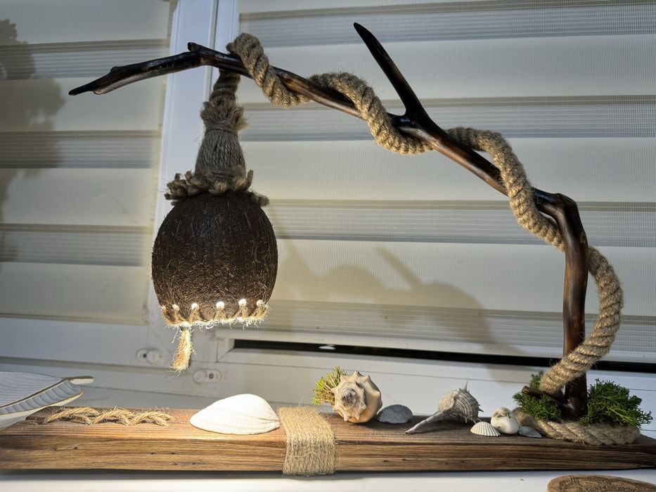 Декоративна настільна лампа ручної роботи