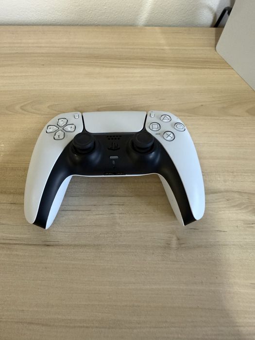 Comando PS5 muito conservado a funcionar perfeitamente